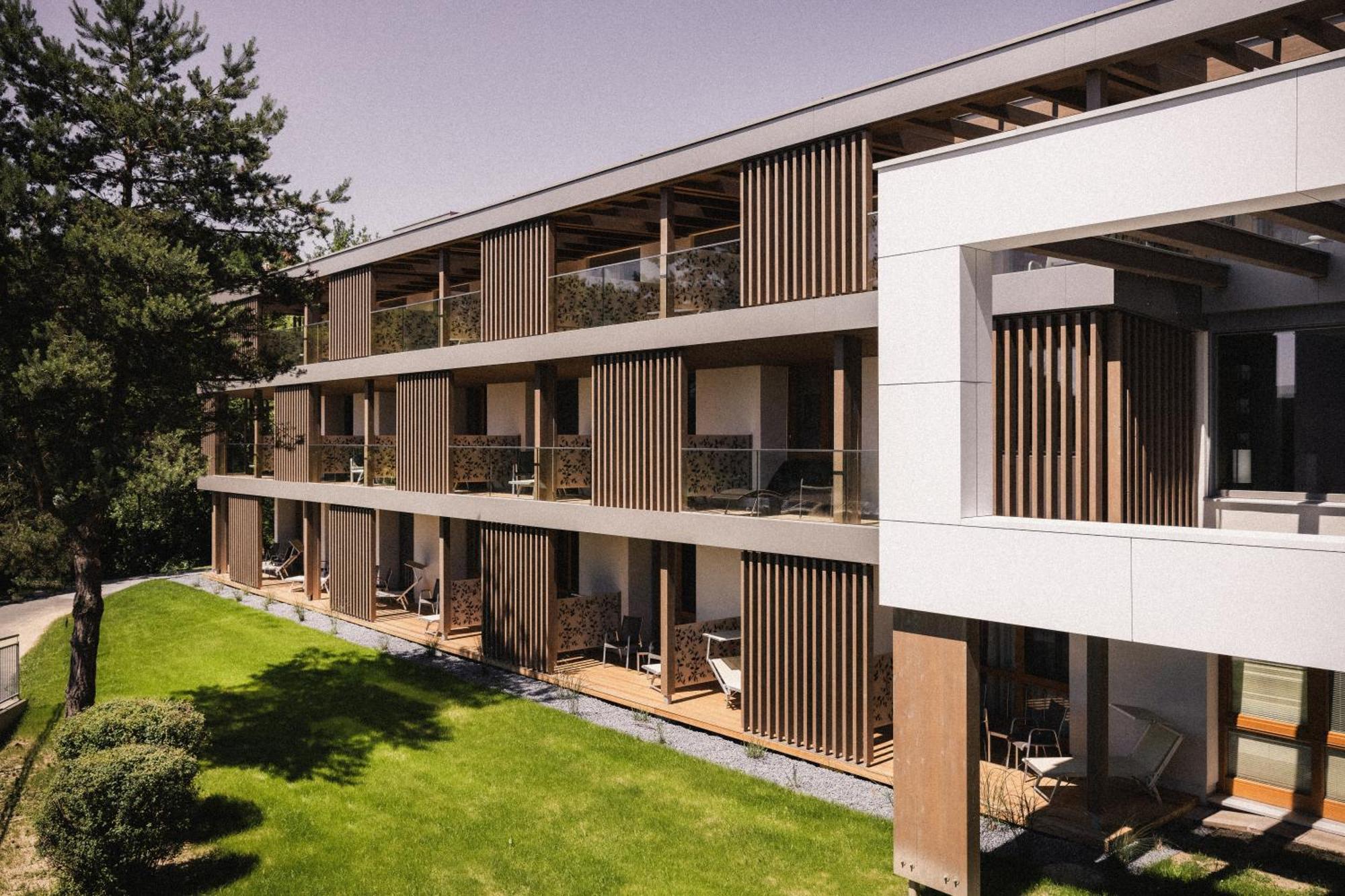 Heilthermen Resort Bad Waltersdorf Exterior photo