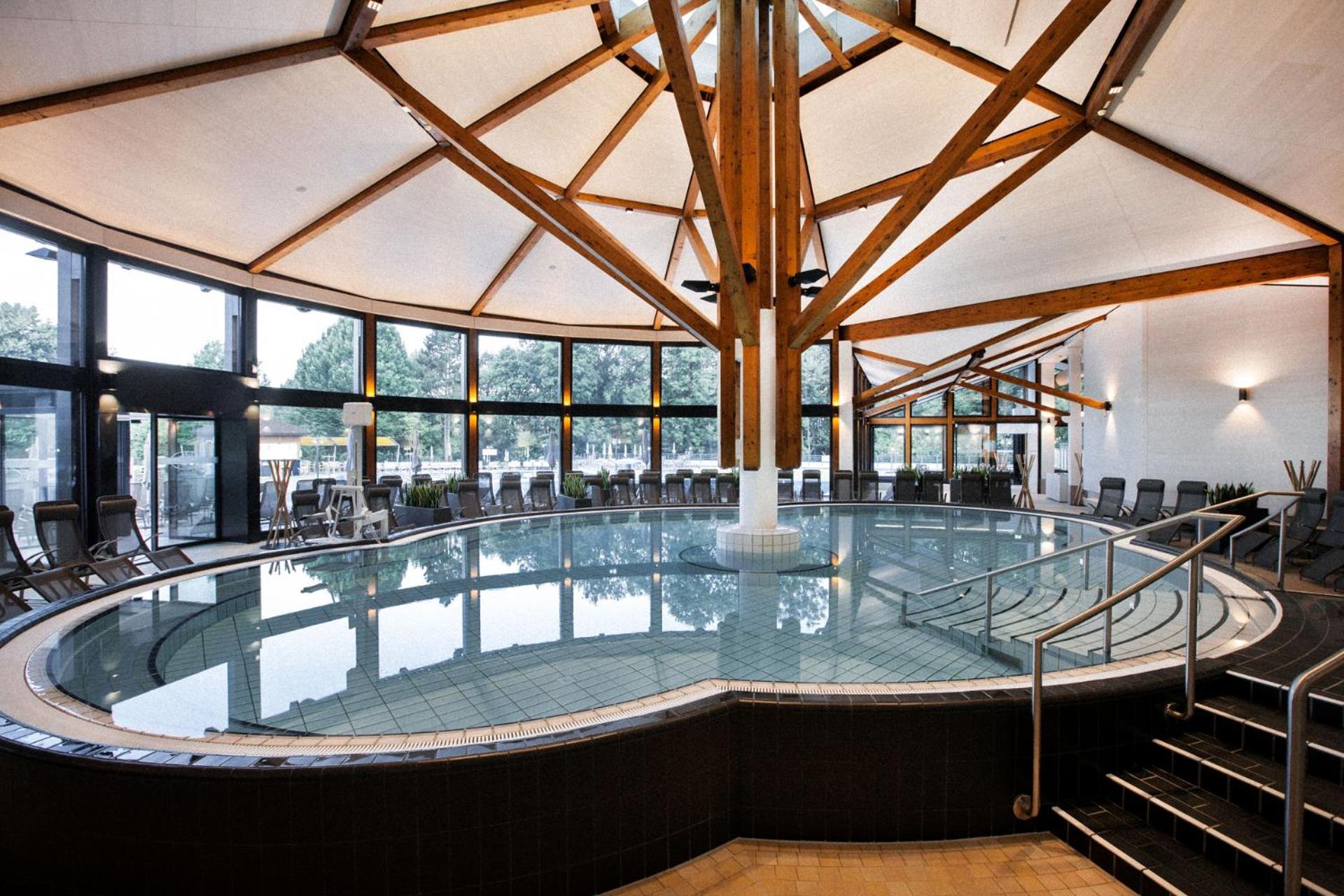 Heilthermen Resort Bad Waltersdorf Exterior photo